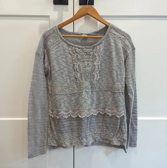 ONE SEPTEMBER Anthropologie gray knit and lace pull-over crewneck sweater - Picture 4 of 7